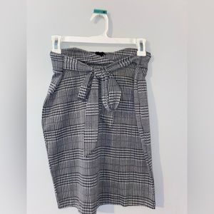 Plaid pencil skirt